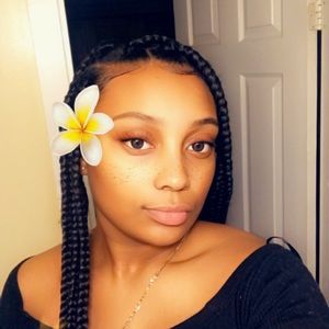 Meet your Posher, Jasmine